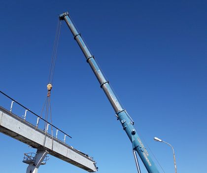 Montaż suwnicy o wadze 80 ton i długości 64 m w Elektrociepłowni Mielec - Liebherr LTM 1250-6.1, Grove GMK 6200